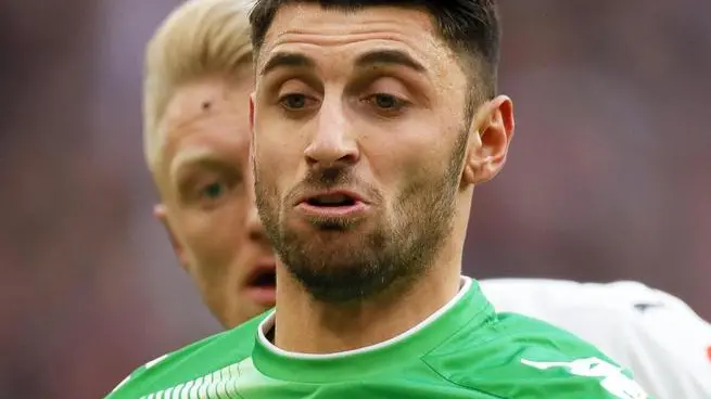 Moenchengladbach's Vincenzo Grifo (front) in action against Stuttgart's Andreas Beck (back) during the German Bundesliga soccer match between VfB Stuttgart and Borussia Moenchengladbach in Stuttgart, Germany, 11 February 2018. ANSA/RONALD WITTEK (EMBARGO CONDITIONS - ATTENTION: Due to the accreditation guidelines, the DFL only permits the publication and utilisation of up to 15 pictures per match on the internet and in online media during the match.)