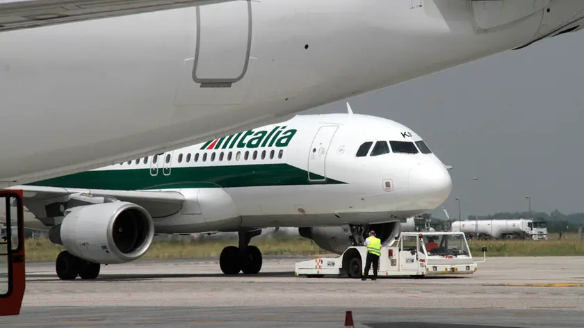 Bonaventura Monfalcone-13.06.2015 Battesimo d'acqua primo volo a Ronchi della Vueling e Aeroporto FVG-Ronchi dei Legionari-foto di Katia Bonaventura