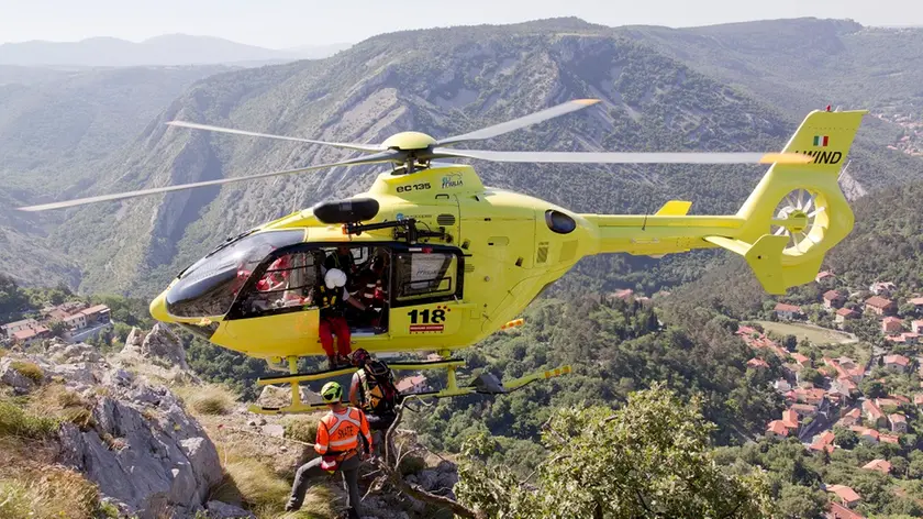 Soccorso alpino in azione in un'immagine di archivio