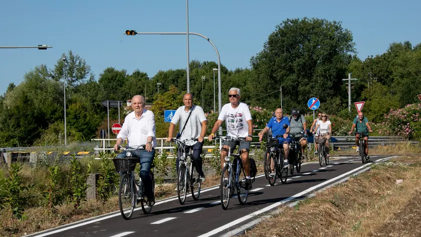 Nelle foto di Katia Bonaventura a successiva pedalata istituzionale di inaugurazione