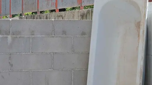 Silvano Trieste 2018-07-17 Via Valmaura 77, il degrado