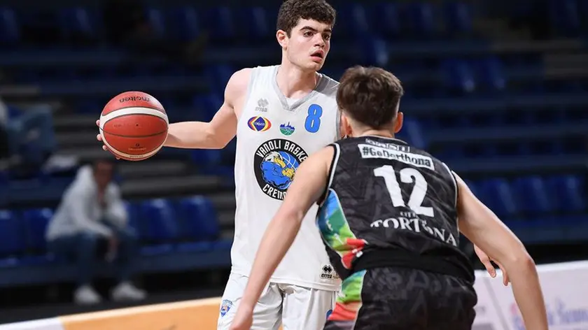 Il triestino Filippo Gallo con la maglia di Cremona: il play ora gioca nell’Assigeco Piacenza