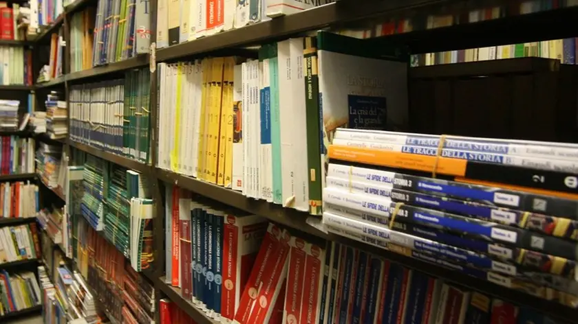 Libri di testo in un'immagine di archivio