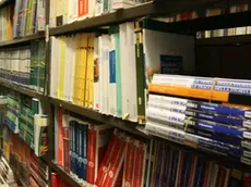 Libri di testo in un'immagine di archivio