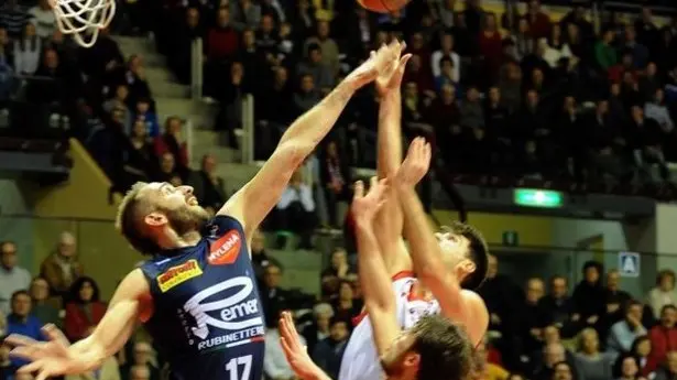 Foto BRUNI 13.12.15 Basket Lega A2 Est : Pallacanestro TS-TREVIGLIO-rossi e canavesi