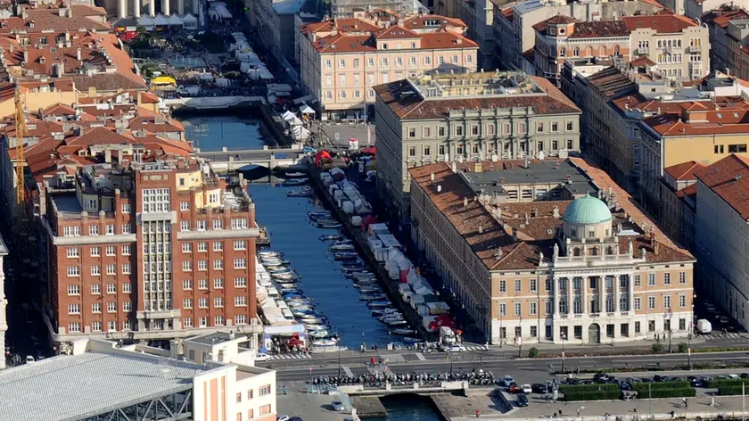 Una veduta di Ponterosso, tra i luoghi più suggestivi di Trieste