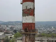 La ciminiera dell’ex inceneritore di Monte San Pantaleone in via di Giarizzole, inaugurato nel 1972
