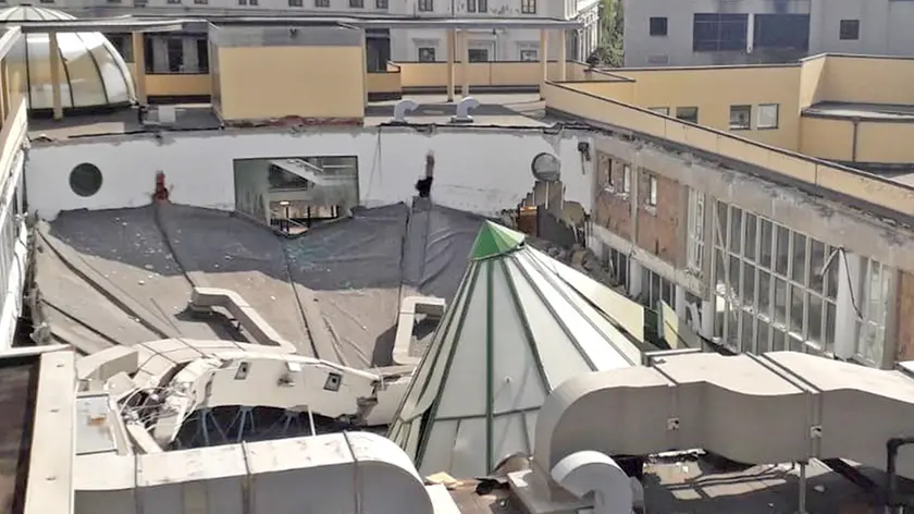 Lasorte Trieste 29/07/19 - Crollo Tetto, Piscina Acquamarina