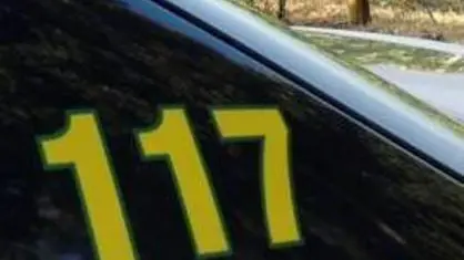 Una macchina della Guardia di Finanza durante l'operazione che ha portato al sequestro di oltre 160 mila litri di di vino e 2.350 contrassegni di Stato, in una foto diffusa il 9 settembre 2014..ANSA/UFFICIO STAMPA GUARDIA FINANZA ++HO - NO SALES EDITORIAL USE ONLY - NO ARCHIVE++