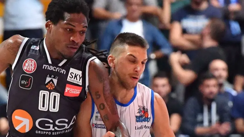 Roseto Degli Abruzzi 22 10 2017 Campionato di Basket serie A2 2017/2018 Roseto Sharks-Amici Pallacanestro Udinese Nella foto: Marco Contento