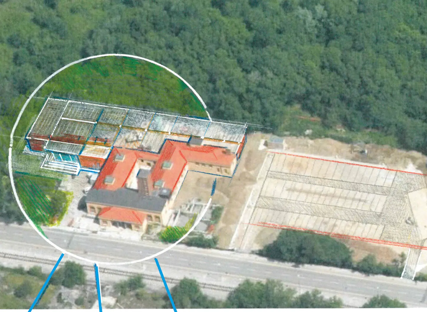 Una vista dall'alto della piscina accanto alle terme romane di Monfalcone