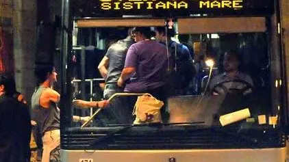 BRUNI TRIESTE 14 06 09 over night-partenza p.zza oberdan