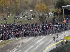 Profughi al confine tra Slovenia e Austria