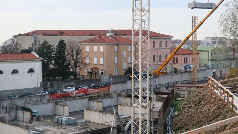 Lasorte Trieste 21/11/19 - Via dell'Istria, Cantiere Maddalena, Lavori Ripresi