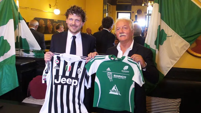Maurizio Lombardo, segretario generale dell'area sportiva della Juventus, e il presidente del San Luigi Ezio Peruzzo