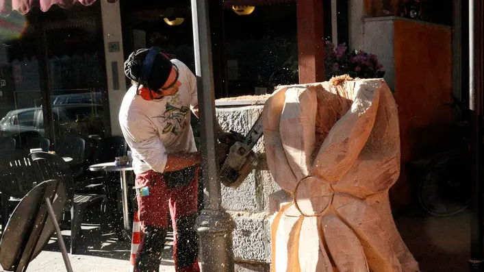 Bonaventura Monfalcone-22.12.2016 Scultura nel legno-Via Roma-Ronchi dei Legionari-foto di Katia Bonaventura