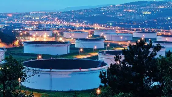 Il parco serbatoi di Siot Trieste