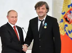 Vladimir Putin con Emir Kusturica (foto da sputniknews.com)