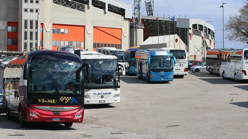 Lasorte Trieste 28/03/19 - Pullman parcheggiati all'esterno della Risiera di S.Sabba, Gite Scolastiche