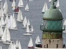 Un'immagine della partenza della 44/a edizione della regata Barcolana nello specchio di mare prospiciente il Faro della Vittoria, 14 ottobre 2012 a Trieste. .More than 1,700 yachts convene in the Gulf of Trieste (northern Italy) fort the 44/th edition of the Barcolana Sail Race, 14 October 2012. The spectacular annual race is the largest sailing event in Europe and the only regatta in the world to set a single start line for so many yachts. .ANSA/ANDREA LASORTE