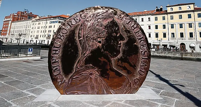 Lasorte Trieste 08/02/23 - Piazza Ponterosso, Tallero di Maria Teresa d'Austria, Gente