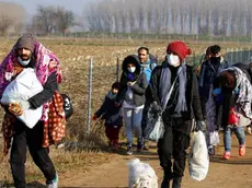 Un’immagine di migranti lungo la cosiddetta rotta balcanica. rtvslo.si