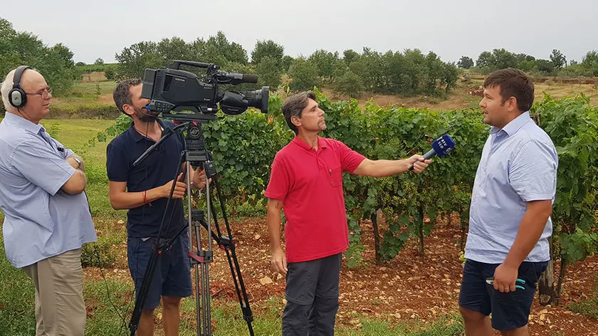 Nella foto d’archivio, una troupe di Tv Capodistria