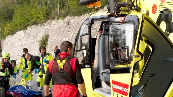 Silvano Trieste 20/10/2012 Costiera, falciato ciclista da un camioncino, per i trasporto del pesce