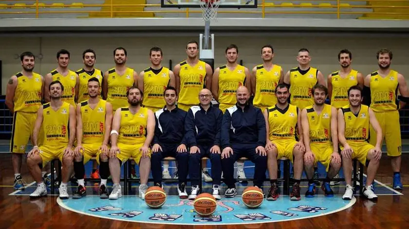 Giocatori e tecnici del Basket Gradisca
