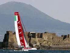 Luna Rossa Piranha, uno dei catamarani impegnati nell'ultima sessione di allenamento prima dell'inizio delle gare ufficiali della Coppa America, Napoli, 17 aprile 2013 Luna Rossa Piranha, one of the catamarans engaged in the last training session before the official beginning of America's Cup, Naples, 17 April 2013 ANSA / STRINGER