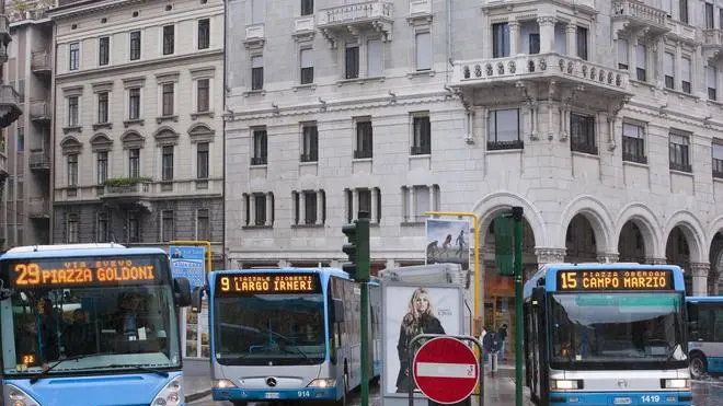 TT bus in piazza Goldoni