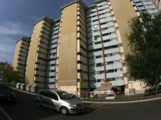 Lo stabile in via Grego dove è morto Riccardo Rasman