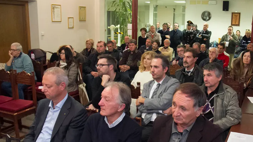 Bonaventura Monfalcone-05.11.2015 Incontro del comitato contro la città Comune-Ronchi dei Legionari-foto di Katia Bonaventura