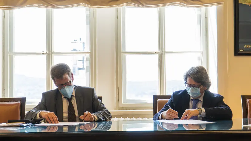 La firma della concessione