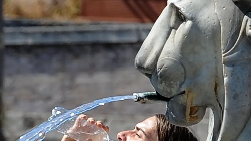 Per difendersi dal caldo un’adeguata idratazione è quanto mai essenziale