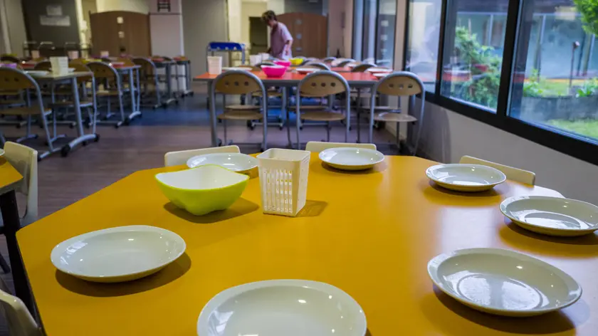 Una mensa scolastica in una foto di repertorio