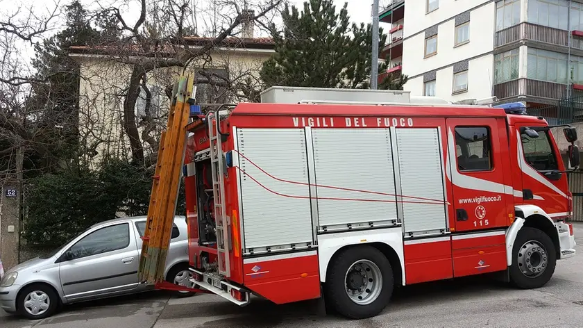 Un mezzo dei pompieri in una foto di archivio