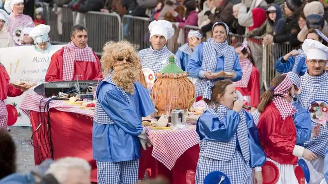 Silvano Trieste 21/02/2012 Carnevale di Trieste Corso Mascherato, il gruppo vincente, Chiarbola