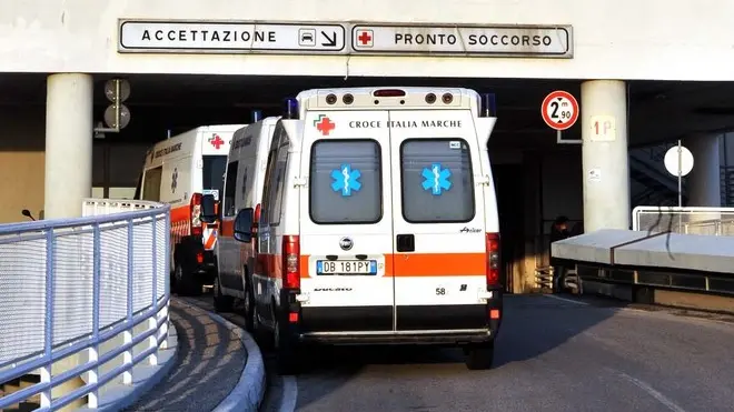 Foto BRUNI TRieste 21.03.12 Pronto Soccorso Cattinara:Renzo Tondo,visita a sorpresa