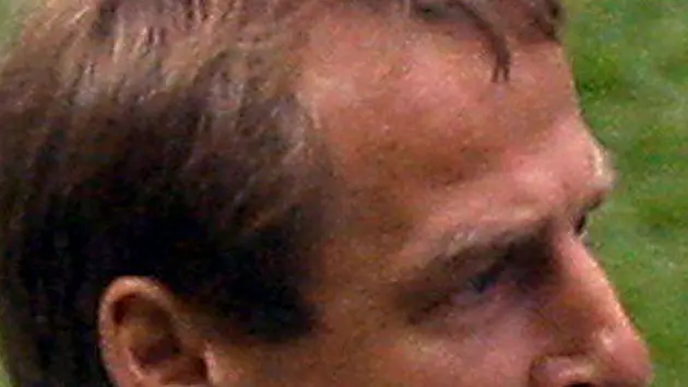 20060703 - ROMA - SPR - MONDIALI: SEMIFINALE ITALIA-GERMANIA. Il ct della Germania Jurgen Klinsmann (s) e Marcello Lippi in una foto d'archivio combata. Domani a Dortmund ci sarà l'incontro Italia-Germania che porterà il vincitore alla finale di Coppa del Mondo. ANSA-CD