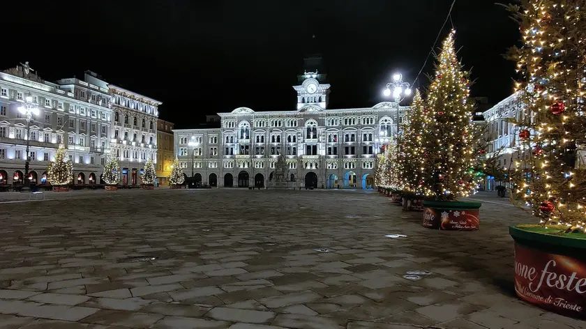 La piazza deserta (Foto Lasorte)