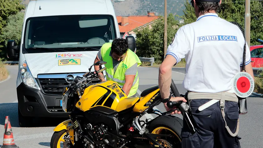 Silvano Trieste 2019-07-16 Via Brigata Casale, incidente moto, furgone