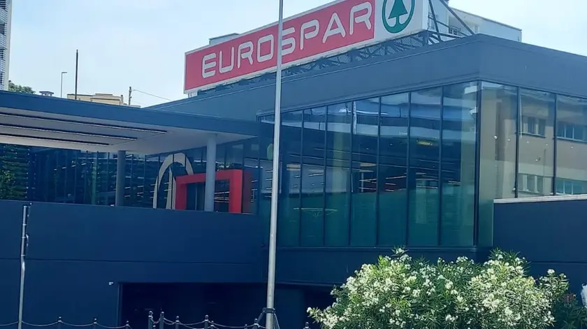 L’Eurospar di via dell’Istria teatro dell’episodio foto di Francesco Bruni