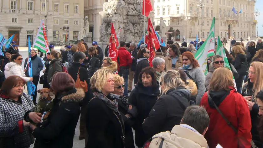 Lasorte Trieste 02/03/17 - Piazza Unità, Sala Giunta, Sciopero Addetti Mense Scolastiche