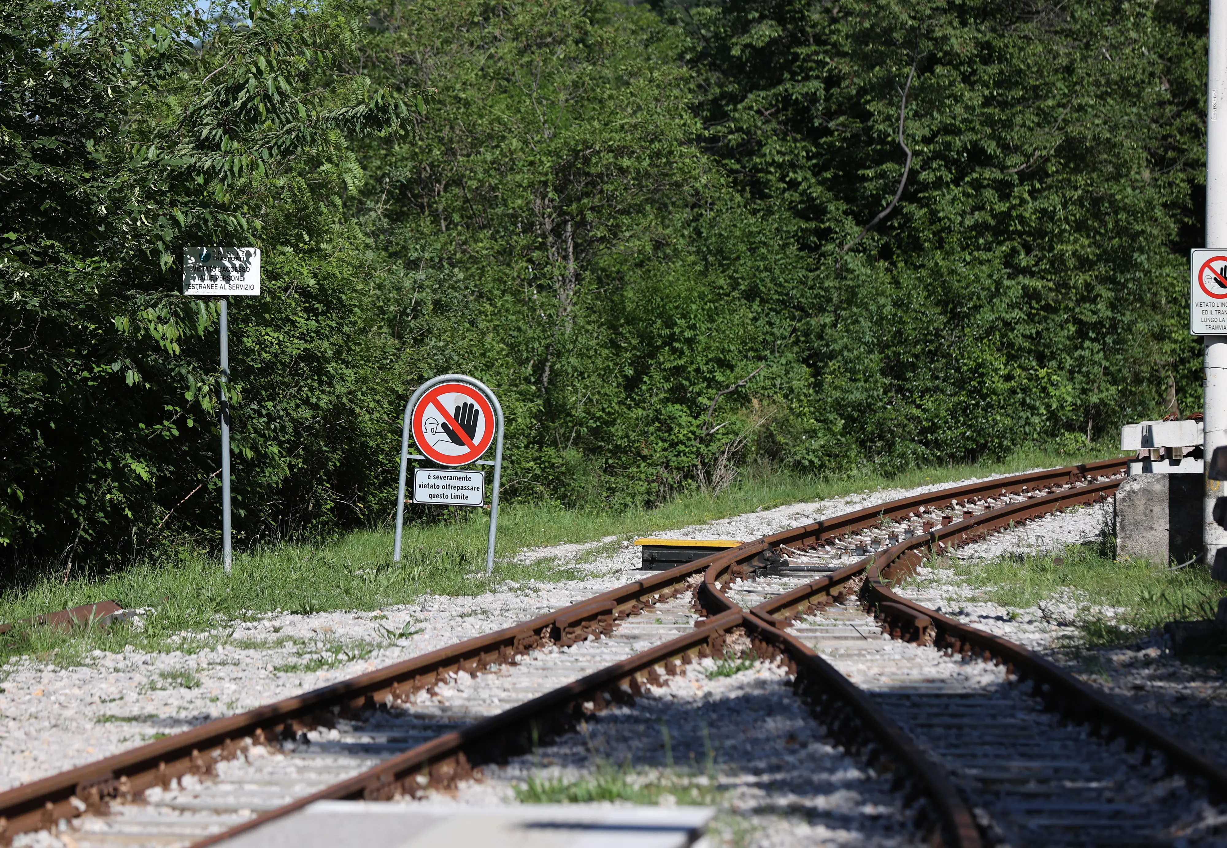 Lasorte Trieste 18/05/24 - Via Commerciale, Linea del Tram, Divieto di Accesso