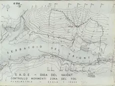 Una mappa della Sade con l'invaso del Vajont e con i movimenti registrati del monte Toc