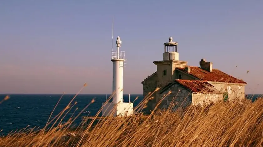 Il faro di Mariera in una foto di archivio