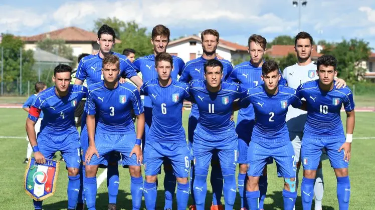 PALMANOVA, ITALY - AUGUST 11: Team of Italy U18 prior the international friendly match between Italy U18 and Slovenia U18 on August 11, 2016 in Codroipo near Palmanova, Italy. (Photo by Giuseppe Bellini/Getty Images)