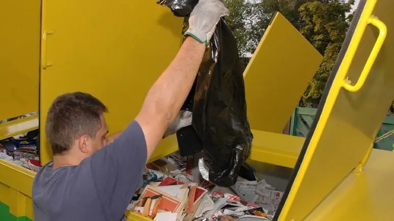 Bumbaca Gorizia Isola ecologica Straccis