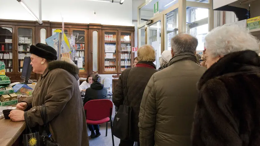 Silvano Trieste 10/01/2012 Piazza Oberdan, la Farmacia comunale accetta prenotazioni CUP